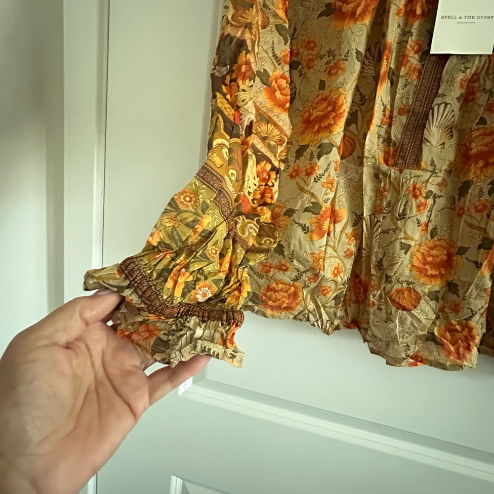 SPELL & THE GYPSY • Fall Seashell Blouse • Small • - Picture 4 of 7